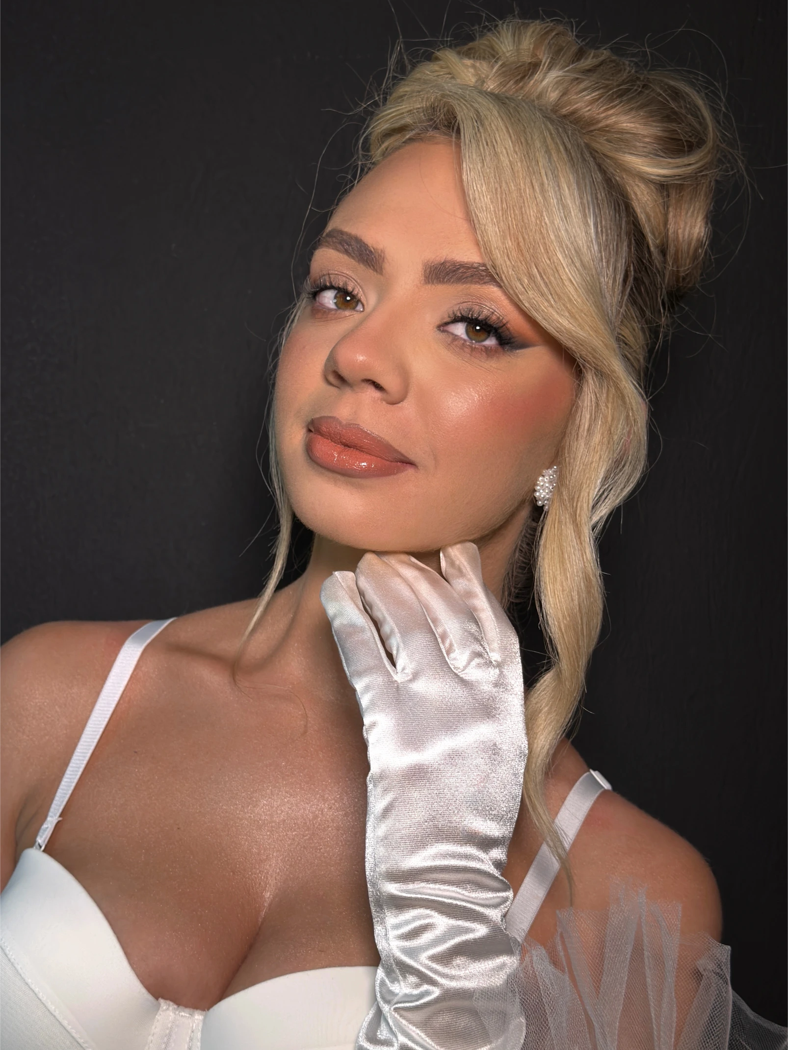 Facetune_30-04-2026-00-10-15